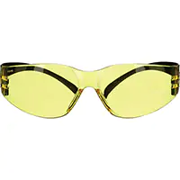 3M LUNETTES DE SÉCURITÉ DE SÉRIE 100 SECUREFITMC, LENTILLE AMBRÉE, ANTIBUÉE/ANTI-ÉGRATIGNURES, ANSI Z87+/RÉPOND OU SURPASSE LA NORME CSA Z94.3 
