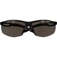 3M LUNETTES DE SÉCURITÉ SÉRIE 500 SECUREFITMC, LENTILLE GRIS, ANTIBUÉE/ANTI-ÉGRATIGNURES, ANSI Z87+/RÉPOND OU SURPASSE LA NORME CSA Z94.3 